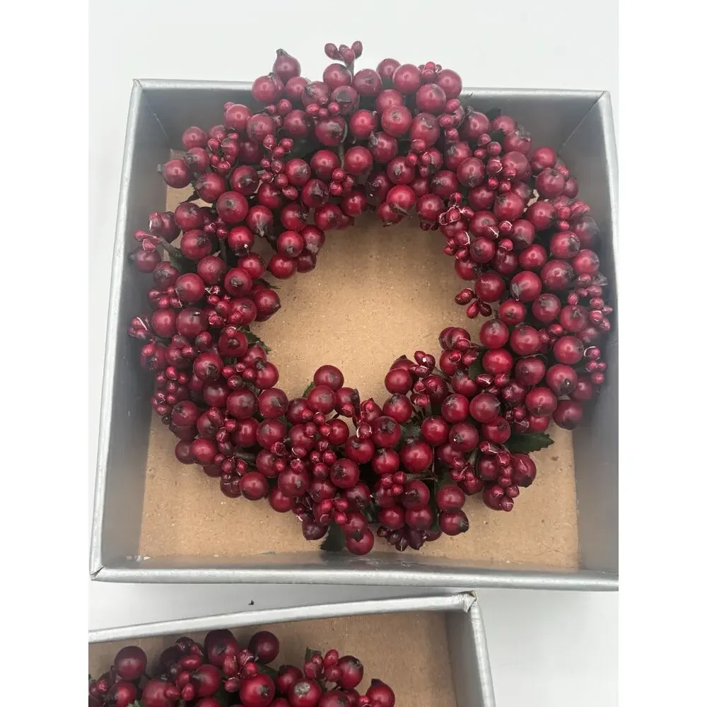 Restoration Hardware Winterberry Festive Red Pillar Ring 7